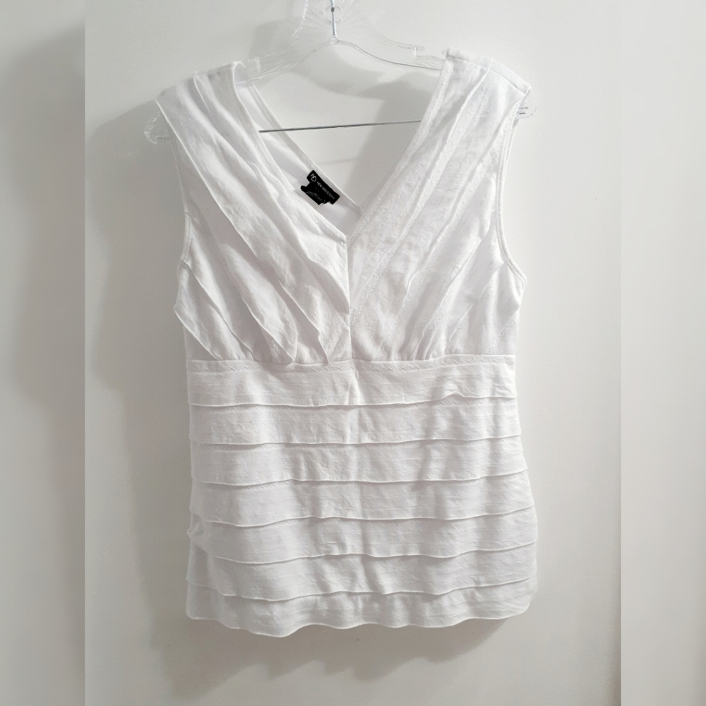 💥5 for 25 New Direction white sleeveless top